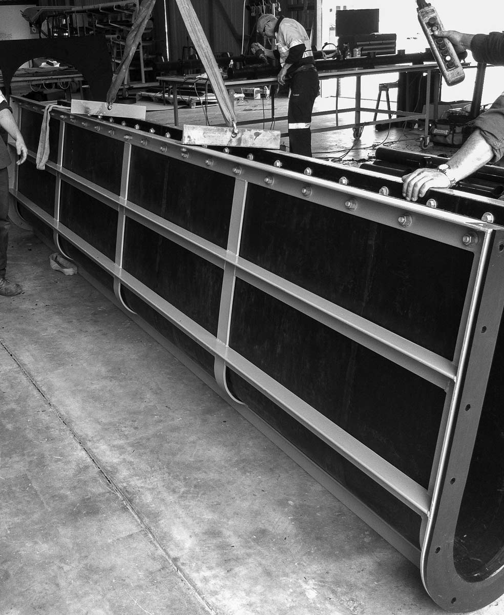Fusion Fabricated PE Chute On Hoist